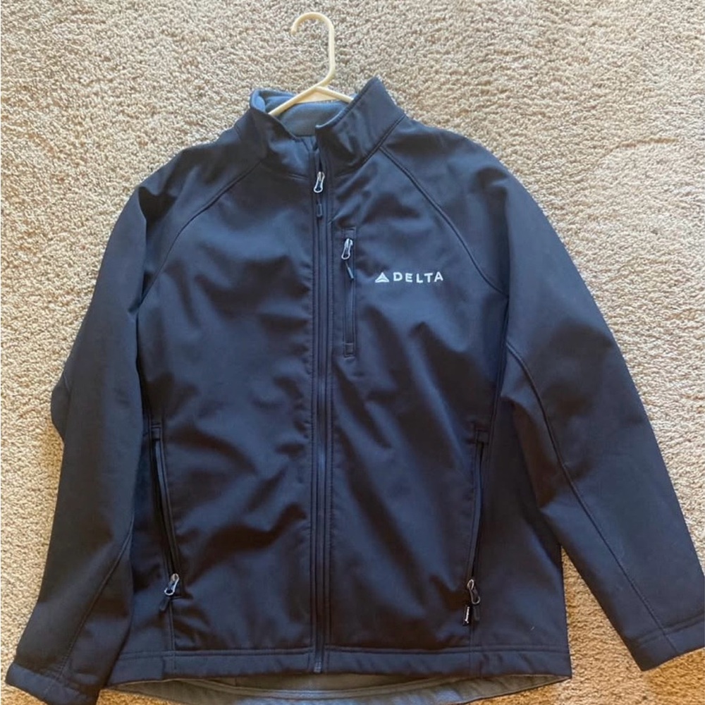 Delta Men's Black Performance Jacket